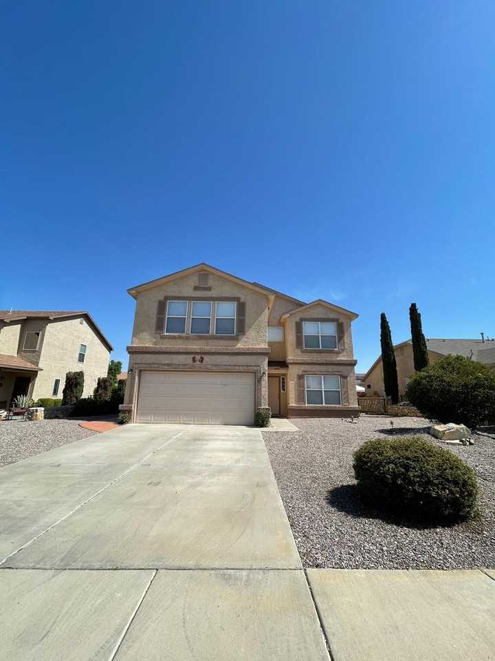 6131 Blue Mountain Dr - Photo 2 of 40