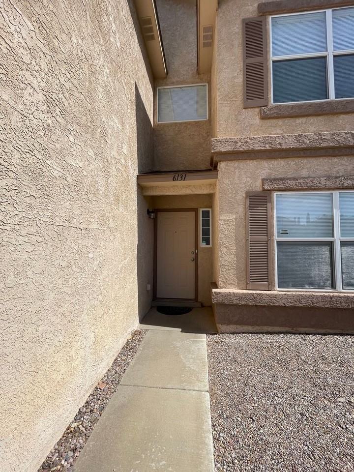 6131 Blue Mountain Dr - Photo 4 of 40