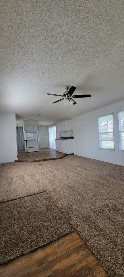 1139 Bonfire Dr - Photo 3 of 19