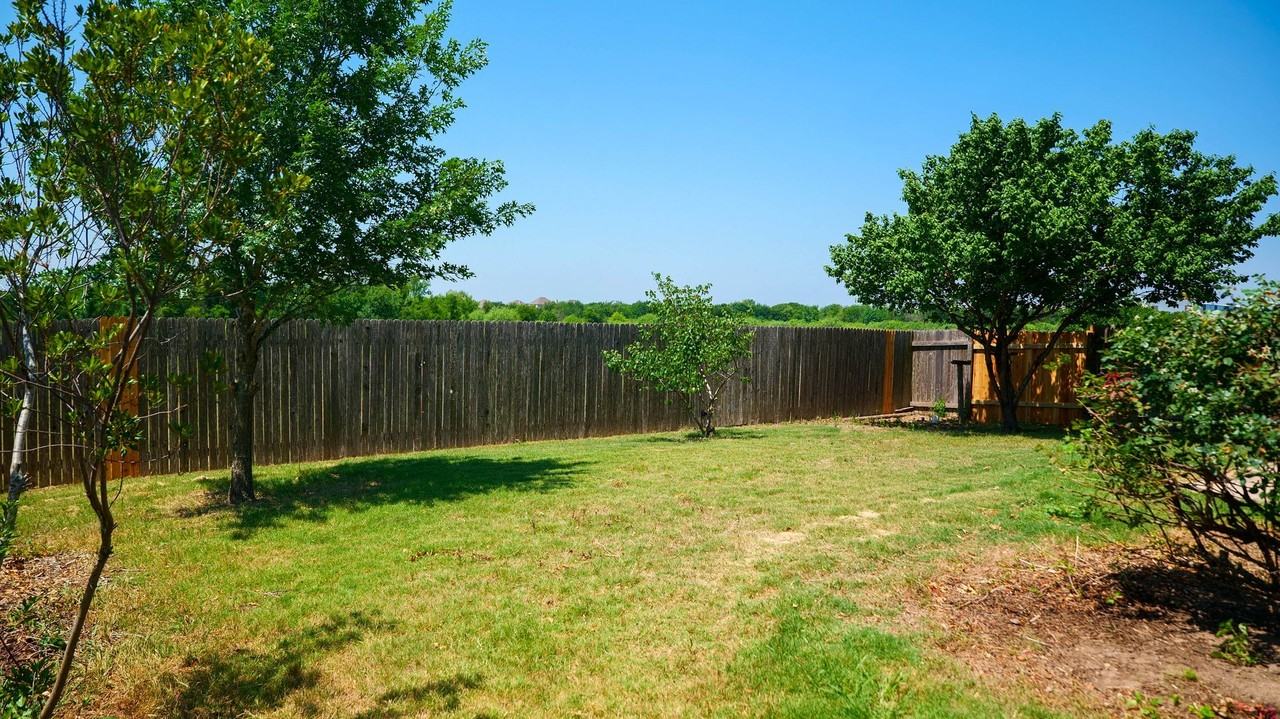 17208 Bridgefarmer Blvd - Photo 2 of 41