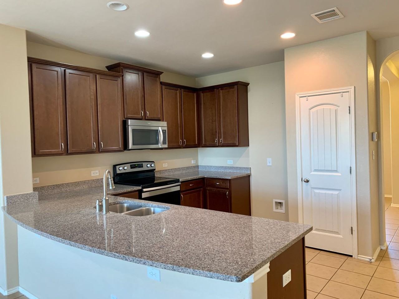 17208 Bridgefarmer Blvd - Photo 3 of 41