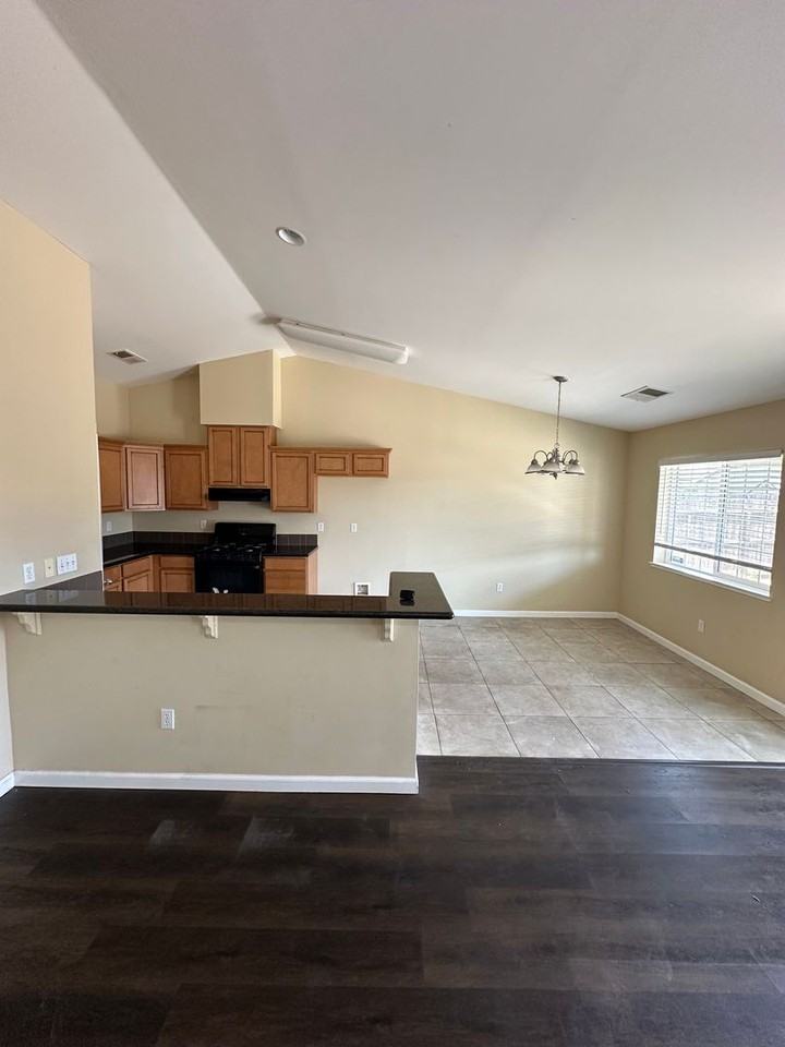 2751 Florence Ave - Photo 3 of 13