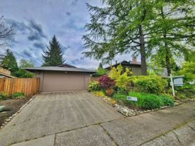 16827 Ne 32nd St - Photo 1 of 1