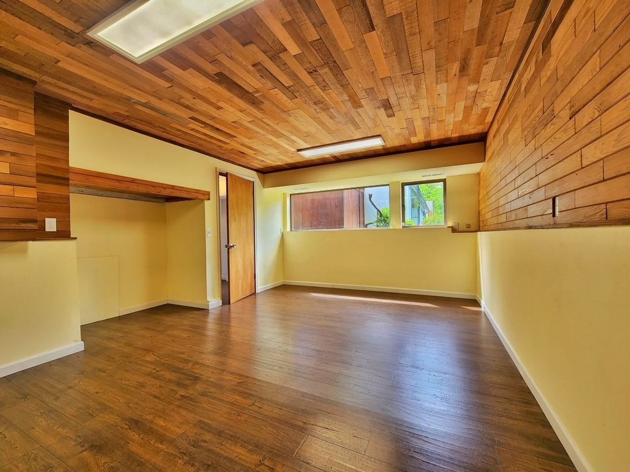 16827 Ne 32nd St - Photo 6 of 23