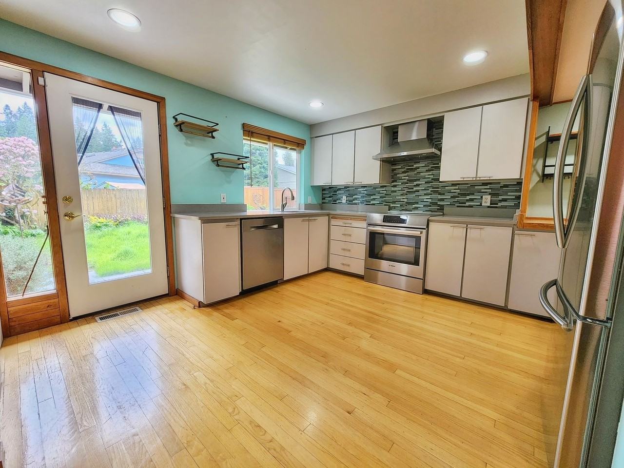 16827 Ne 32nd St - Photo 7 of 23