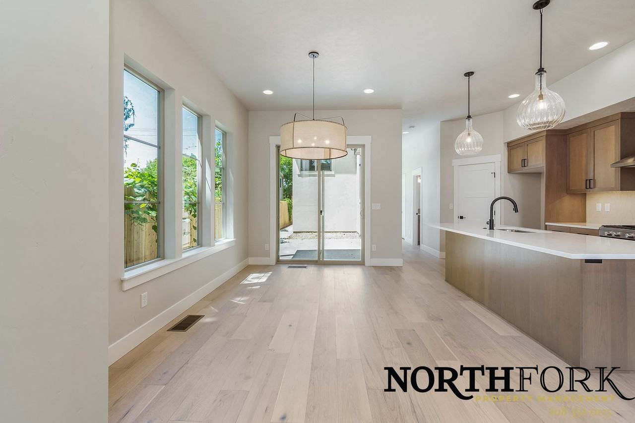 2121 N 34th St - Photo 7 of 18