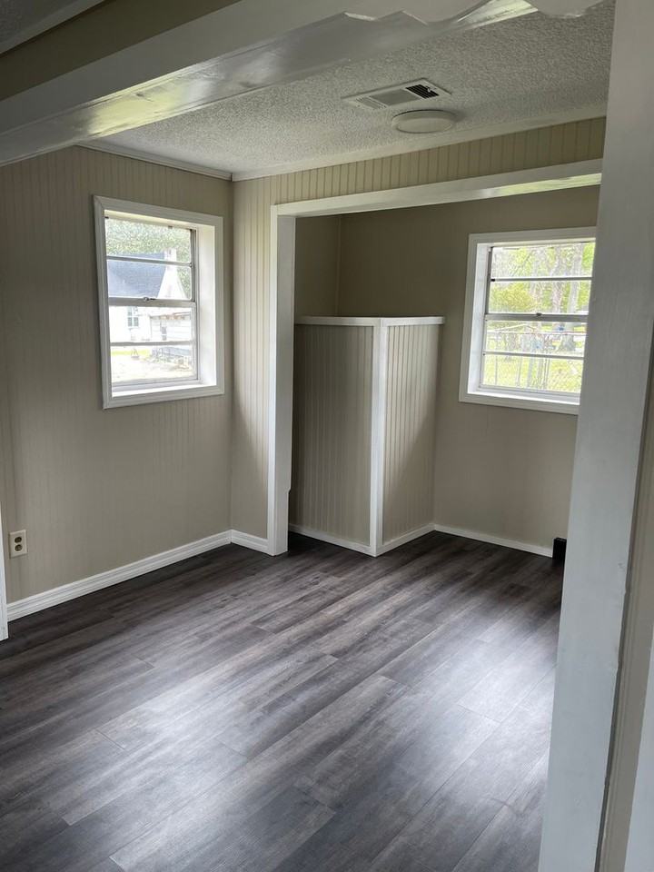 56 Nw Railroad St - Photo 5 of 22