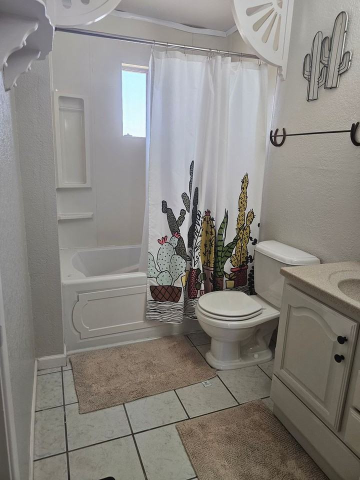 4321 E Gardner St - Photo 3 of 10