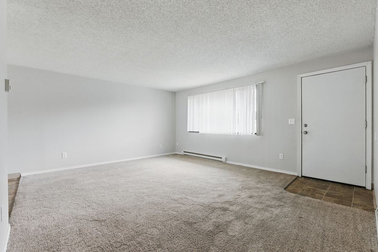 8631 Se Insley St - Photo 4 of 22