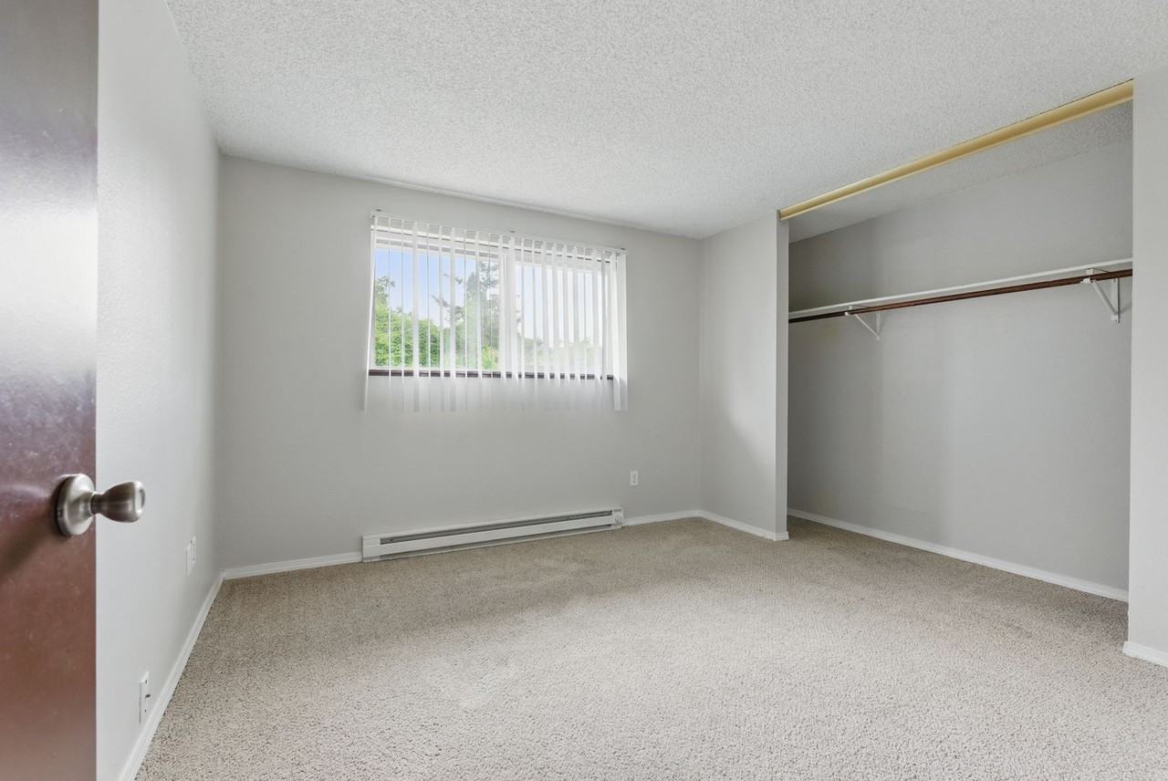 8631 Se Insley St - Photo 5 of 22