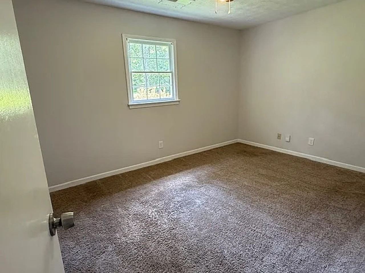 3906 Willowbrook Dr - Photo 5 of 10