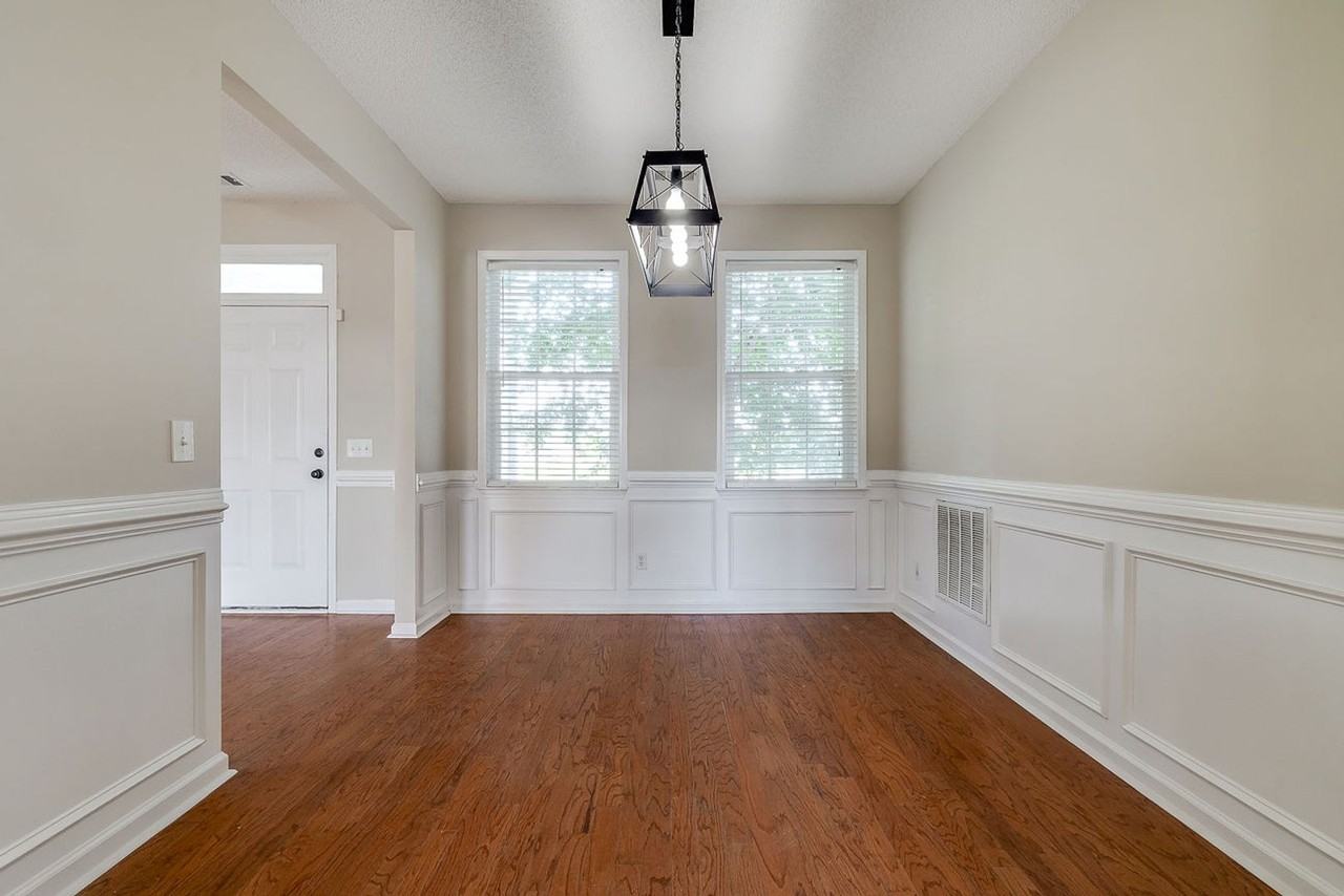 223 Saint Andrews Road - Photo 4 of 37