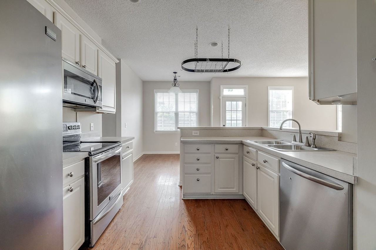 223 Saint Andrews Road - Photo 5 of 37