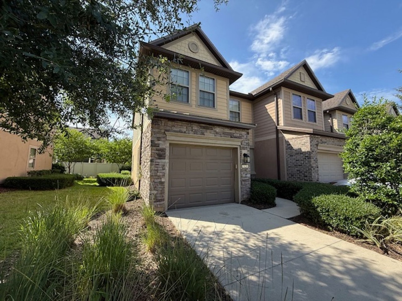 7028 Buroak Ct - Photo 2 of 34