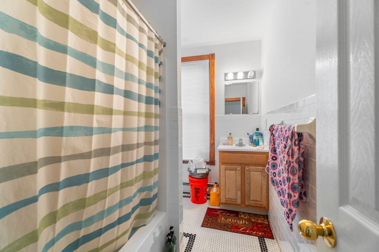 202 Park Street - Photo 4 of 16