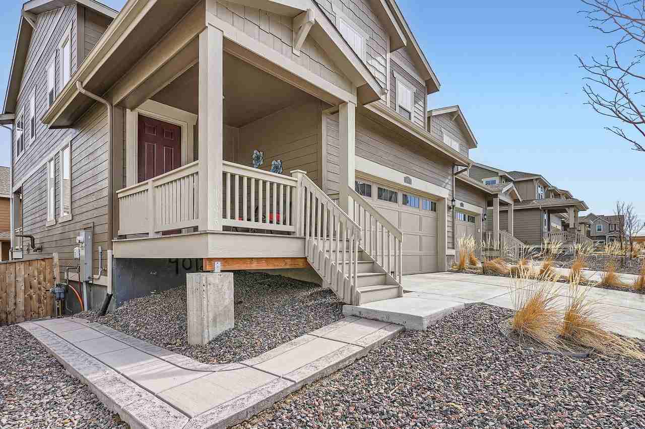 9012 Borrowdale Ln - Photo 2 of 20