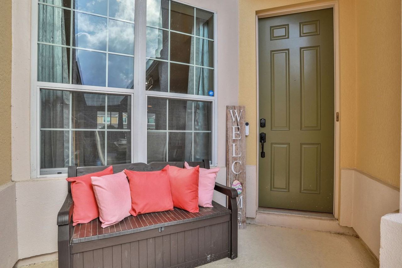 14163 Mahogany Ave - Photo 3 of 50