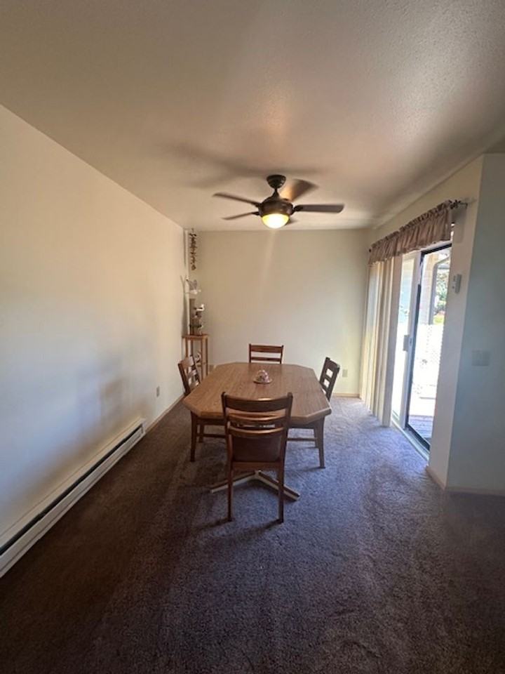 1476 Glenwood Dr - Photo 6 of 23