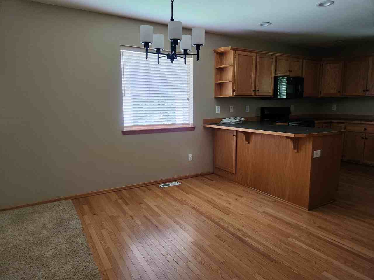 16 Rocky Ridge Dr - Photo 3 of 12