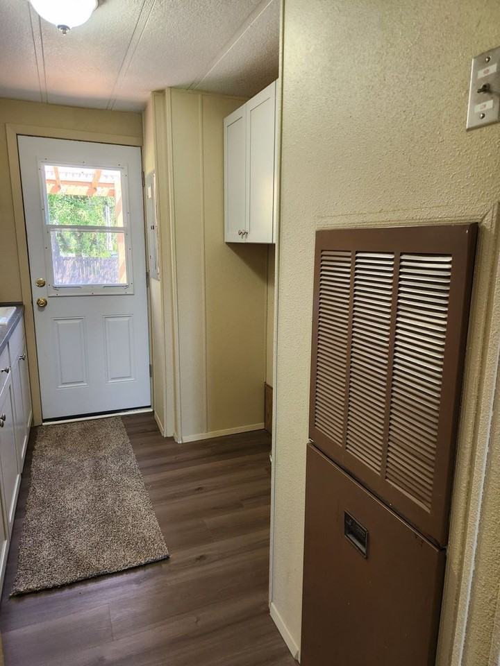 882 Kelly Rd - Photo 7 of 22