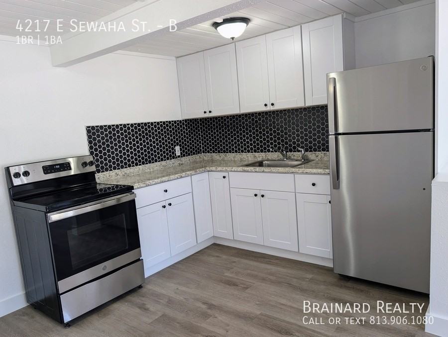 4217 E Sewaha St #B - Photo 2 of 11