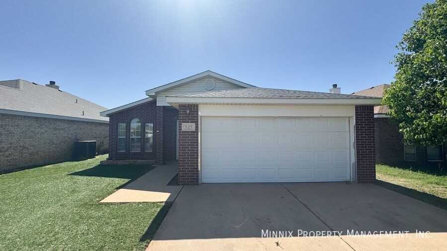 525 North Iola Avenue - Photo 2 of 32