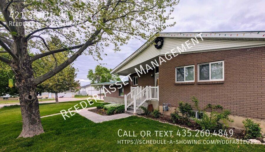 421 S 90 W - Photo 3 of 25