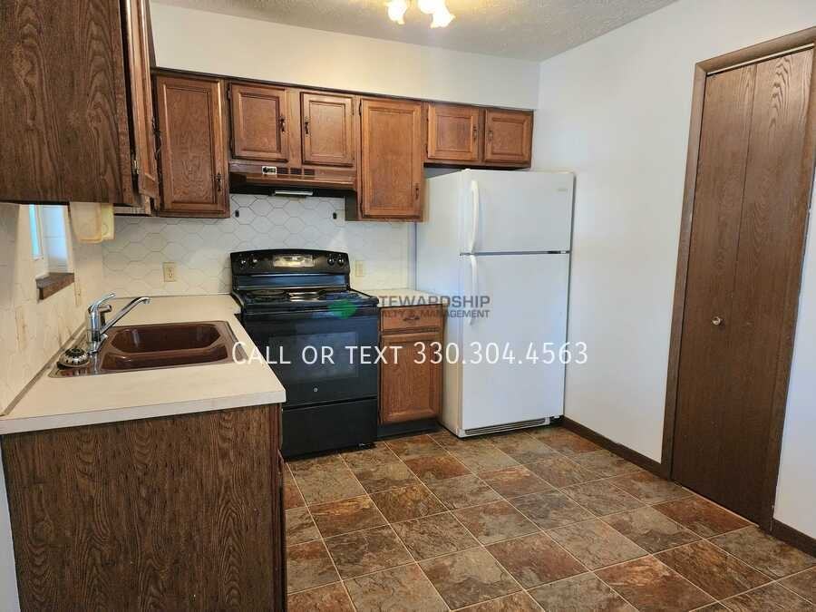 1114 Derbydale Rd - Photo 2 of 20