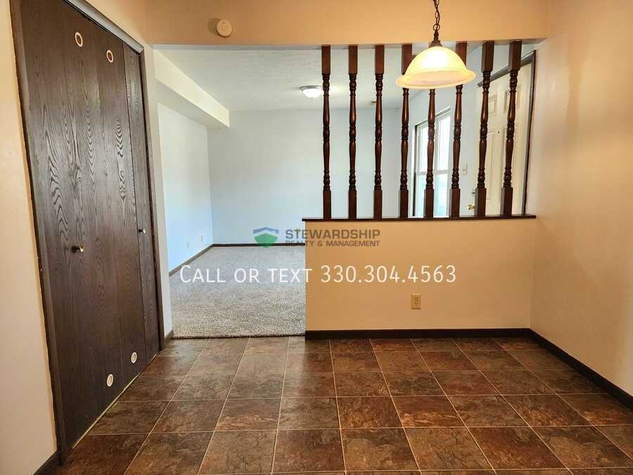 1114 Derbydale Rd - Photo 3 of 20