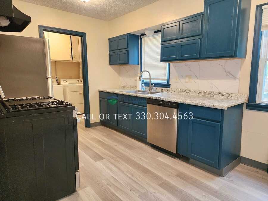 2444 Ogden Ave - Photo 3 of 30