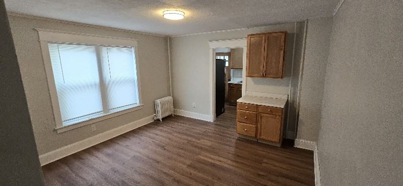 1457 Hamilton Ave - Photo 5 of 17