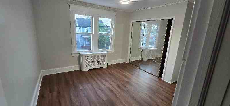 1457 Hamilton Ave - Photo 6 of 17