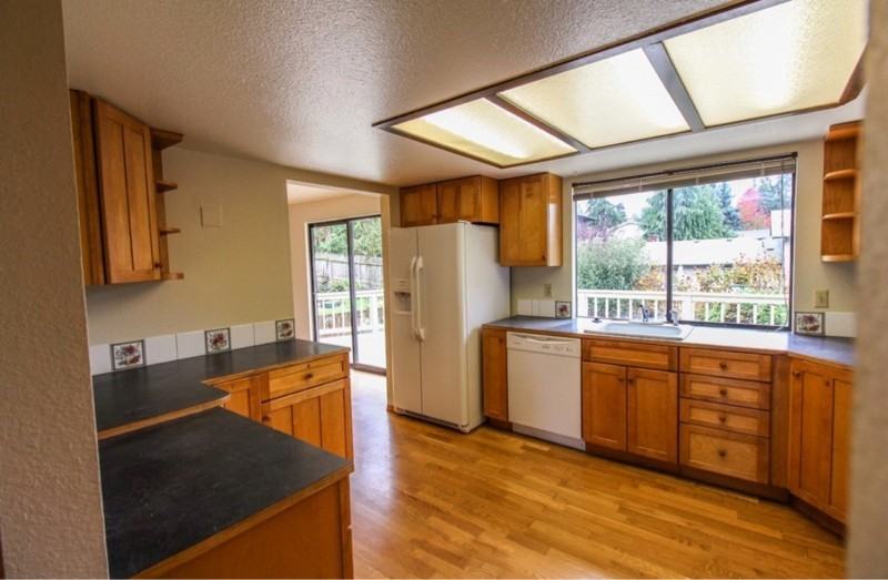 11231 Se 323rd St - Photo 3 of 9