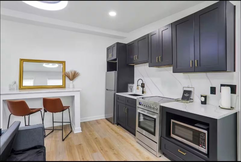 1698 Beechwood Blvd Sw #3 - Photo 2 of 7