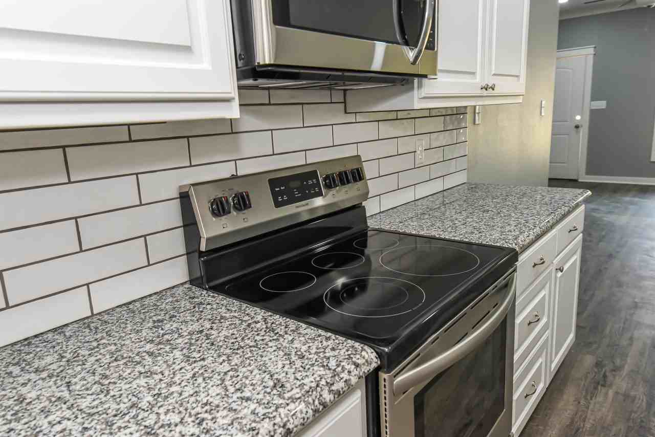 20335 FM 2493 Unit C - Photo 7 of 48