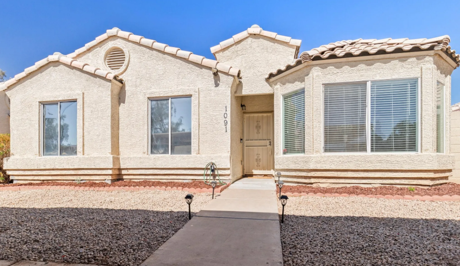 8520 West Palm Lane - Photo 2 of 3