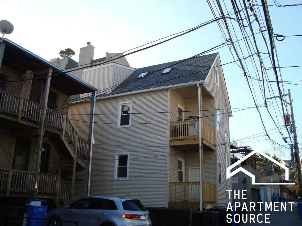 852 West Buckingham Place, Unit R2 - Photo 7 of 11