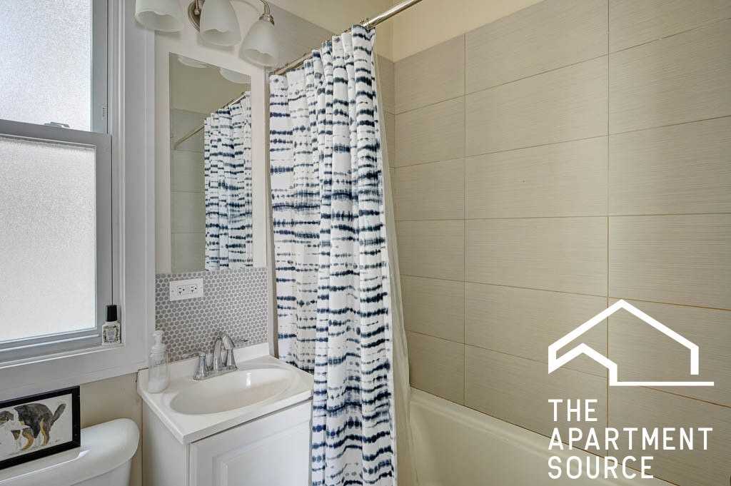 2619 North Southport Avenue, Unit C1 - Photo 7 of 14