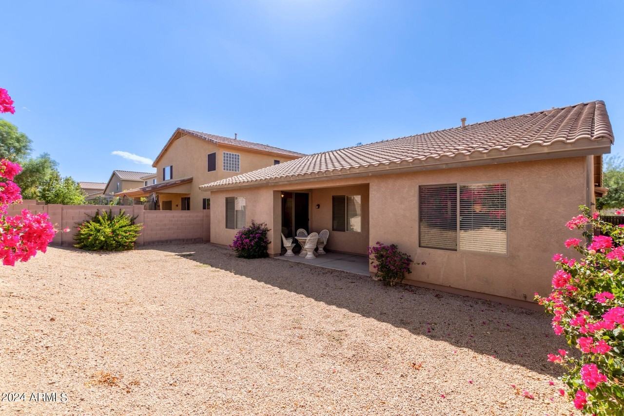 2310 W Spur Dr - Photo 6 of 44