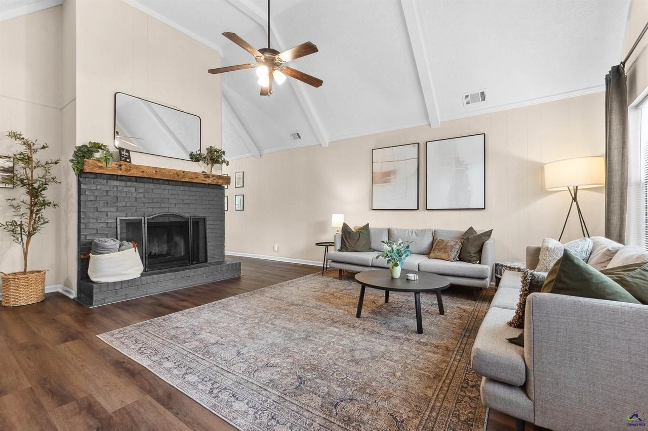 1100 Kenwood Dr - Photo 2 of 41