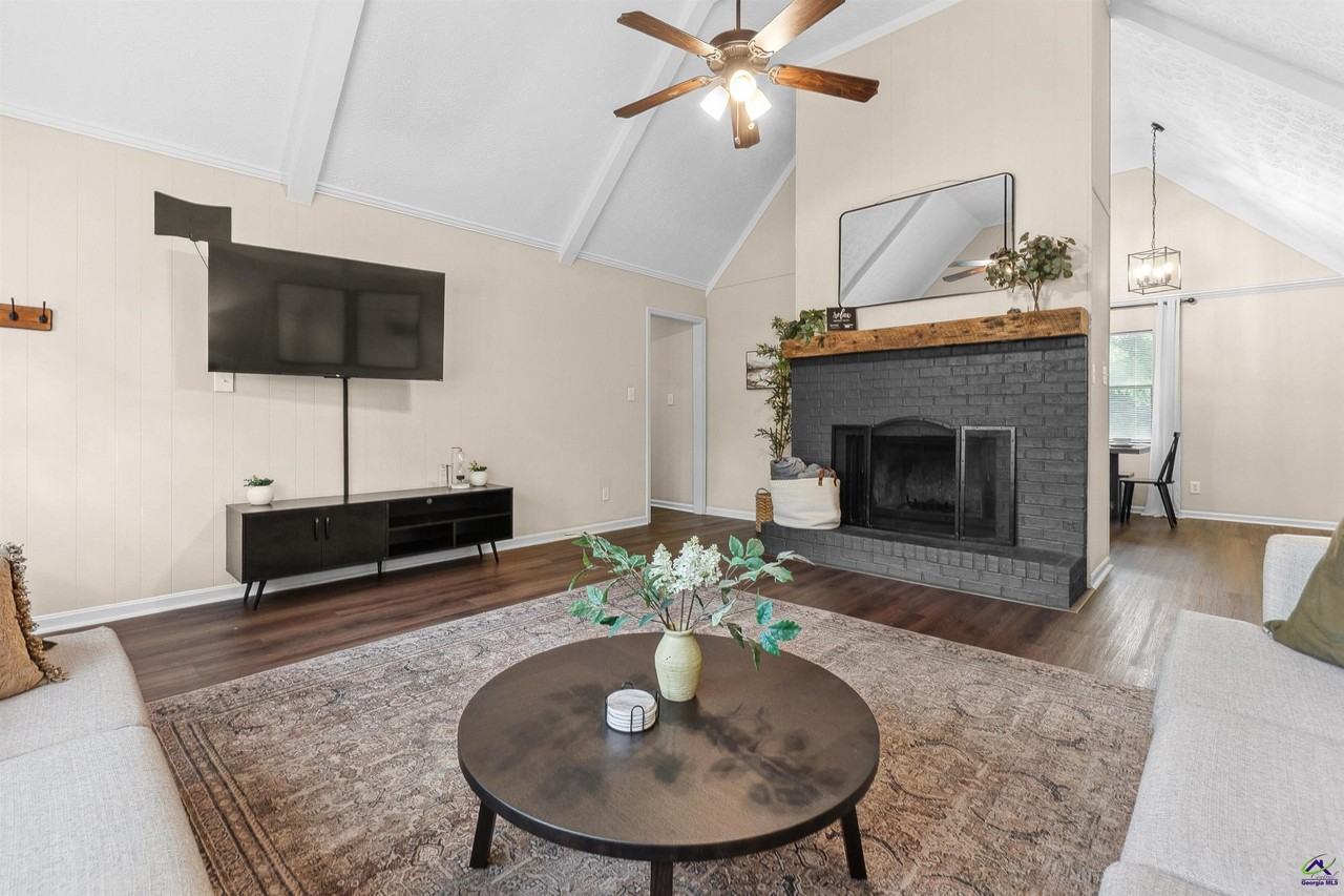 1100 Kenwood Dr - Photo 4 of 41