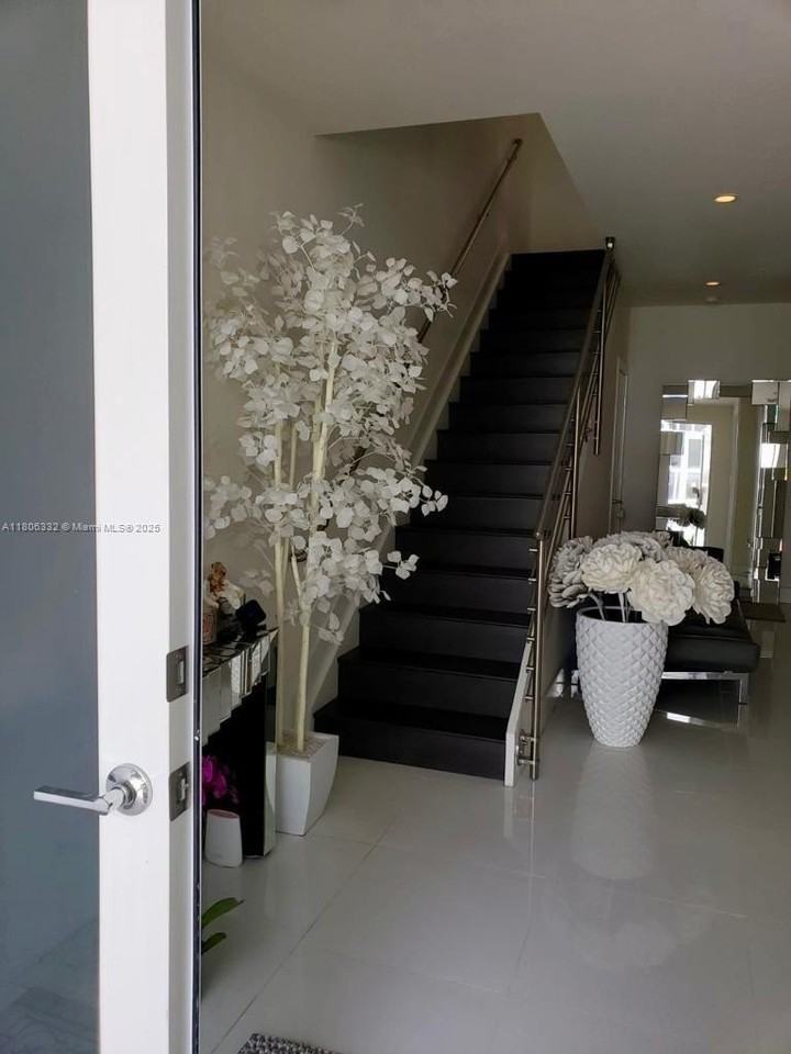 6660 Nw 105th Ct #6660 - Photo 6 of 32