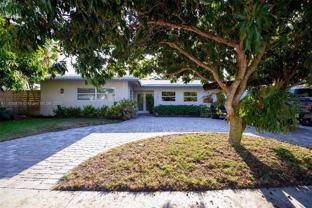 1251 Sw 11th Ter - Photo 1 of 1