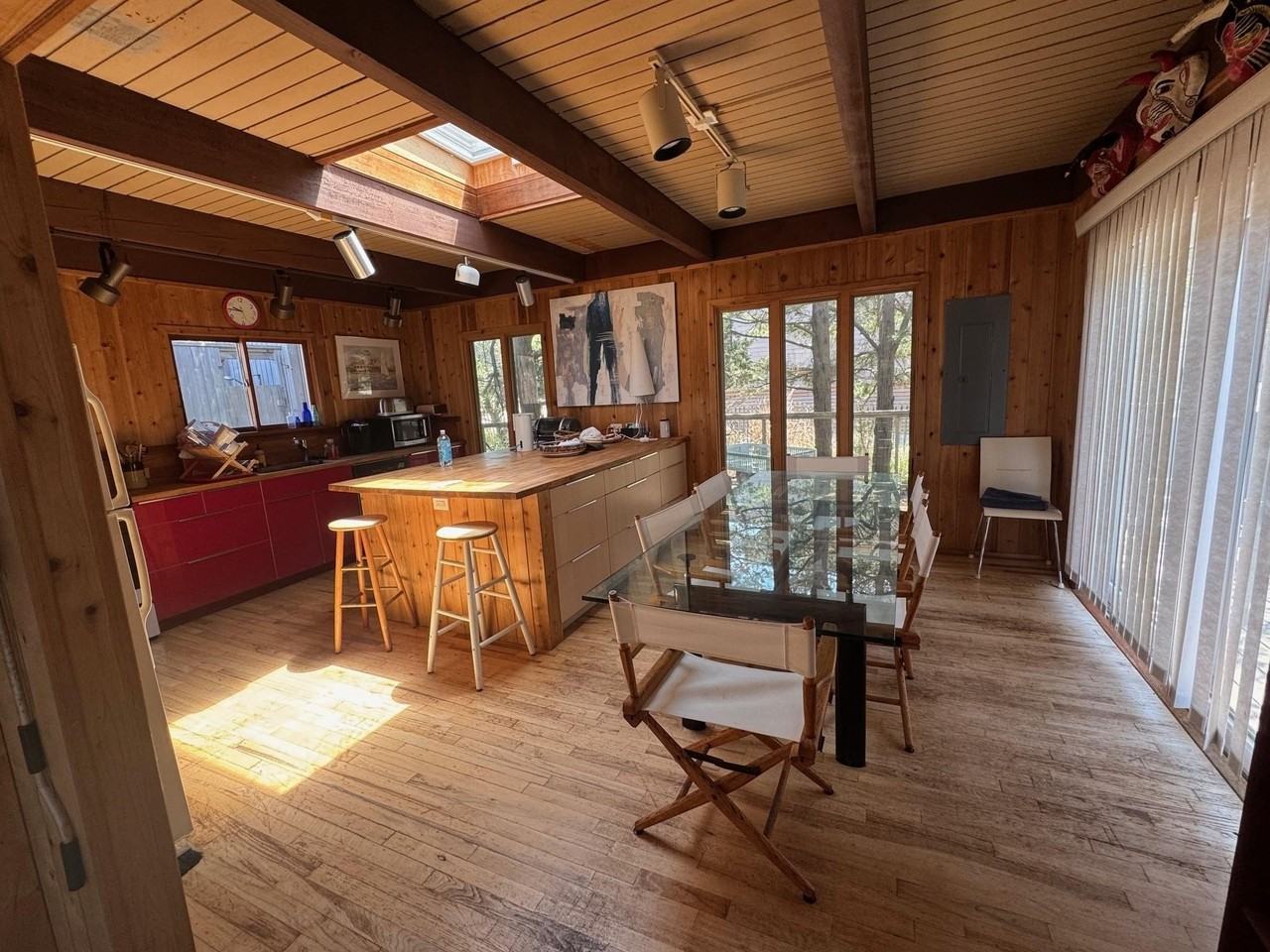 39 West Walk - Photo 3 of 9