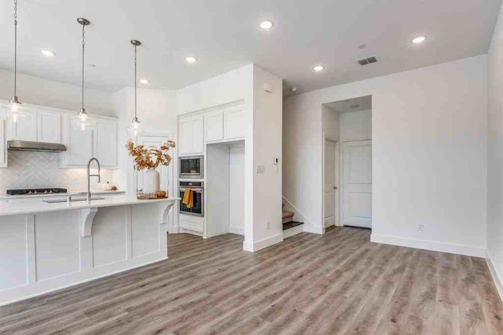 409 Blue Creek Cv - Photo 5 of 31