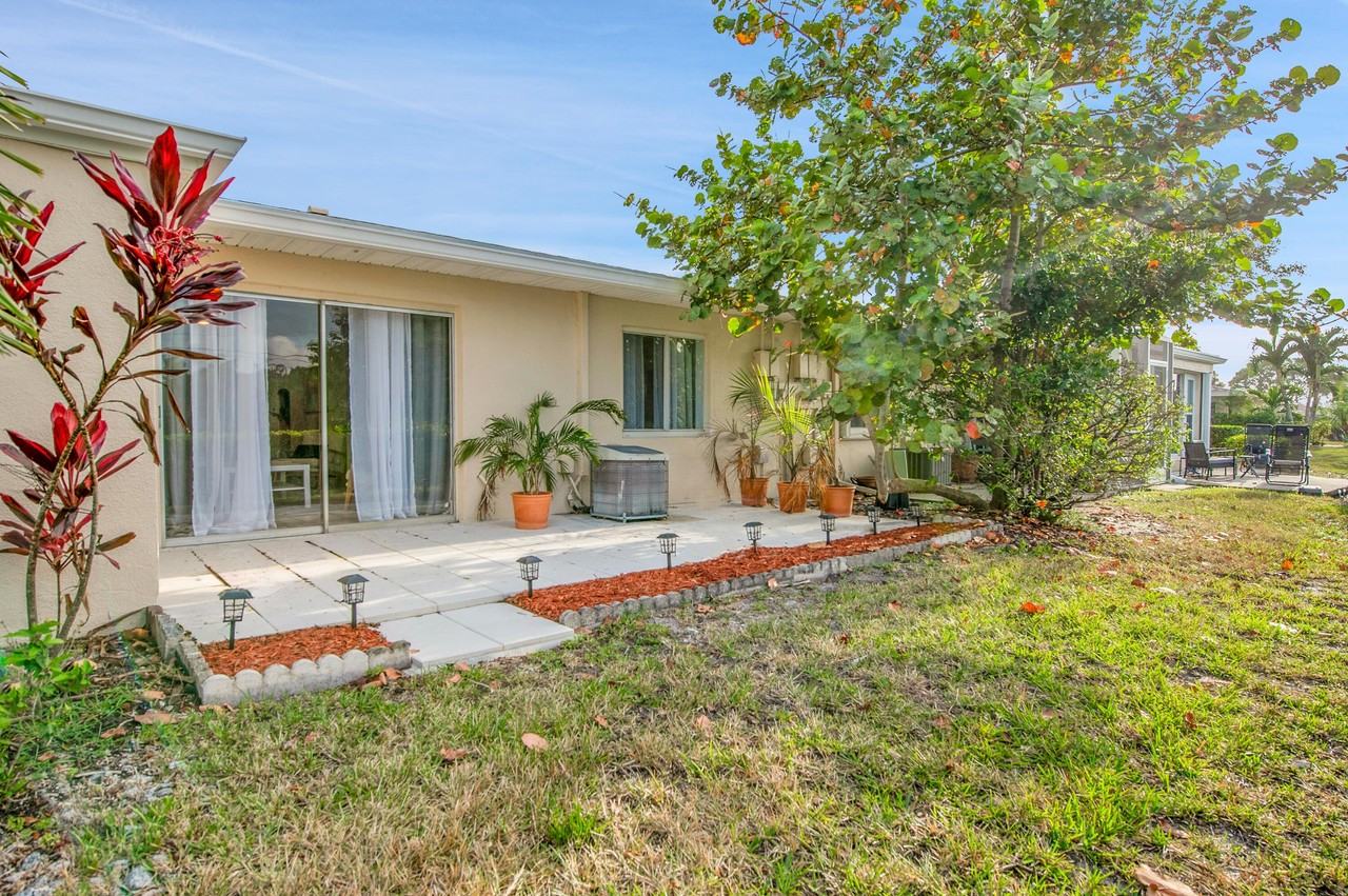 8799 Bella Vista Dr - Photo 4 of 50