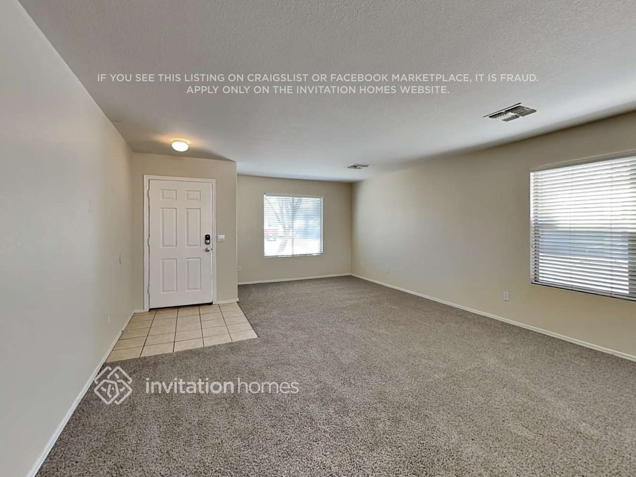17049 W Marshall Ln - Photo 4 of 25