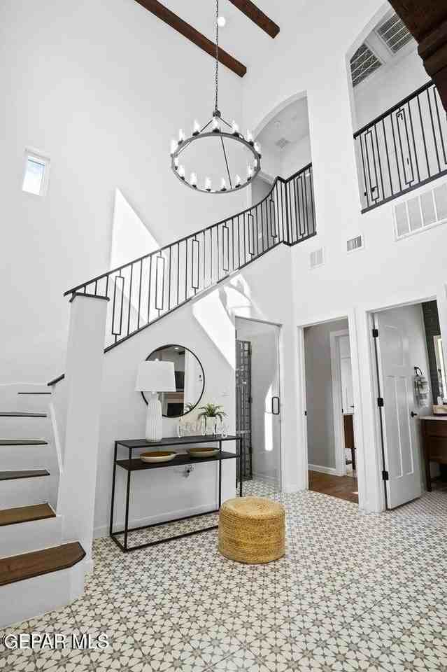 871 Country Club Rd - Photo 3 of 35