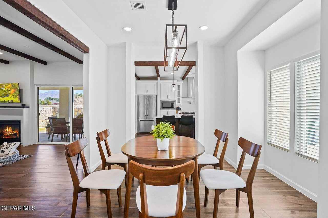 871 Country Club Rd - Photo 5 of 35