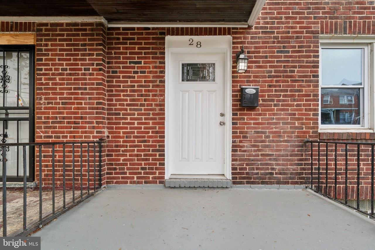 28 S Bernice Ave - Photo 3 of 24